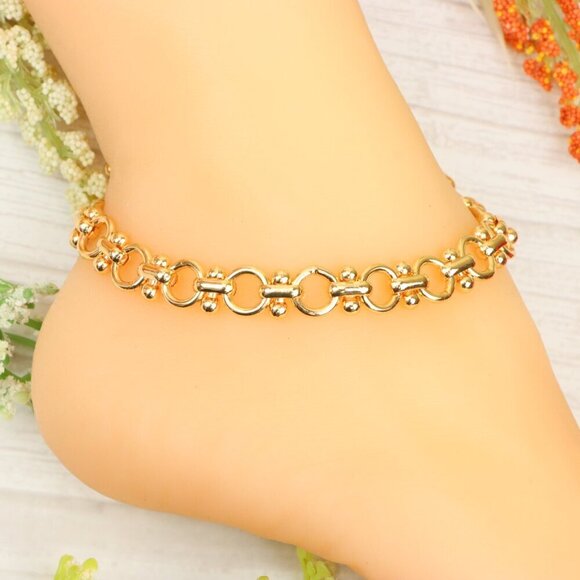 "Handmade Anklet – Elegant & Delicate Jewelry for Women | UNVRC1607 - Picture 2 of 10